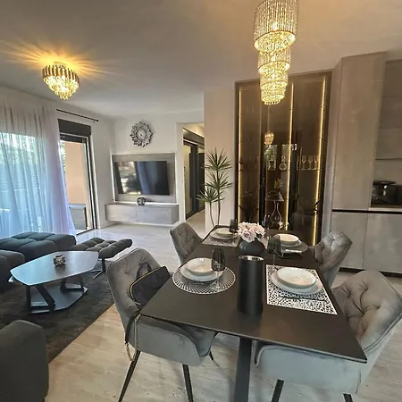 Lux Grey Apartman *