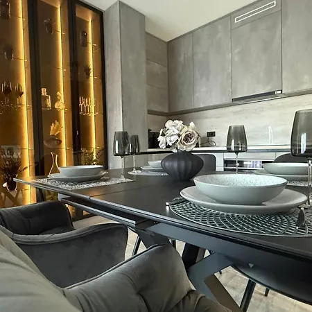 Lux Grey Apartman *