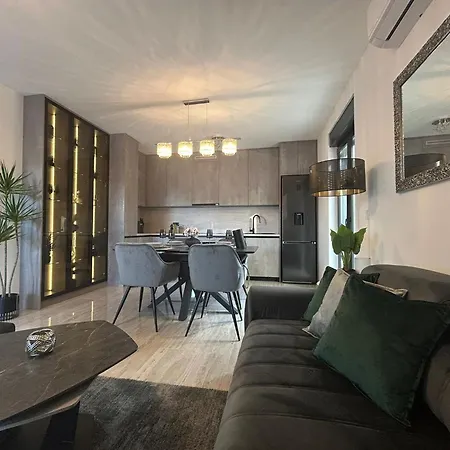 Lux Grey Apartman *