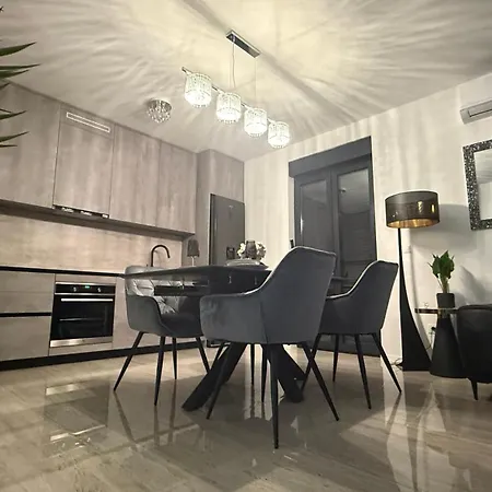 Lux Grey Apartman