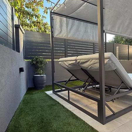 Apartman Lux Grey *
